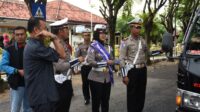 Gelar Oprasi Keselamatan Semeru 2019, Satlantas Polres Sumenep Berikan Himbauwan dan Bagi-bagi Sticker