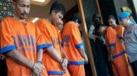 1 Buron, 5 Pelaku Pembakaran Polsek Tambelangan Sudah Dibekuk