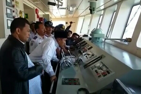 Hal Unik Wakil Bupati Sumenep Brangkatkan Mudik Gratis di Pelabuhan Kalianget