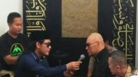 Hari ini Presenter Kondang Deddy Corbuzier Resmi Memeluk Agama Islam