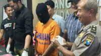 Bisnis Seks Massal Bergatian, Oknum Guru Surabaya di Tangkap Polisi