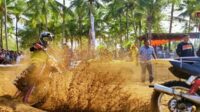 Visit Sumenep 2019: Lomba Motor Trail di Pantai Salopeng Wisatawan Dibuat Cengang