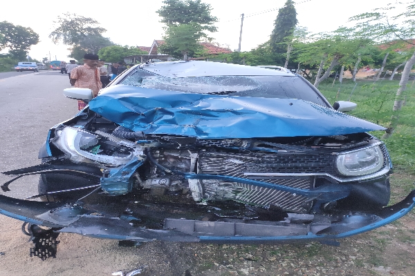 Laka Lantas Sumenep: Saat Hendak Mendahului, Mobil Zusuki Ignis Hantam Pengendara Motor Hingga Kritis