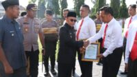 Berhasil Ungkap Kasus Pembunuhan, Bupati Berikan Reward Kepada 23 Anggota Polres Sumenep