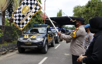 Laksanakan Perintah Kapolri, Kapolres Sumenep Hari Ini Salurkan Bansos Kepada Masyarakat Terdampak Covid-19