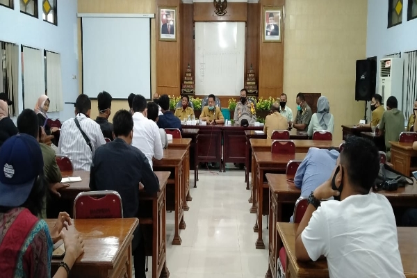 Ketua FKMS Sumenep Kecewa, Tambak Udang Ilegal dan Reklamasi Pantai Dalam Audiensinya