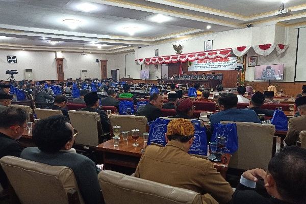 Hari Ini Ketua DPRD Sumenep Lantik Imran Dari Fraksi PAN