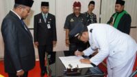 Bupati Sumenep Resmi Lantik Kades PAW Desa Bakeong