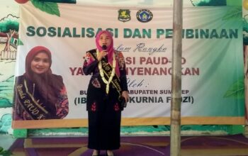 TK Pertiwi Sumenep, Nia Kurnia Fauzi Berikan Motivasi Tentang Mendidik Anak