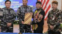 Demi Kepentingan Negara, Bupati Sumenep Serahkan Aset Untuk TNI AL