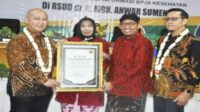 RSUD Moh Anwar Raih Penghargaan Pelayanan Terbaik Berbasis Tektonolgi
