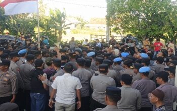 Pasca Tragedi di Jakarta, Hari Ini Ratusan Mahasiswa Demo Didepan Gedung DPRD Sumenep