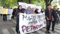 Merasa di Kriminalisasi, Keluarga Korban Pencabulan Gruduk Polres Sumenep
